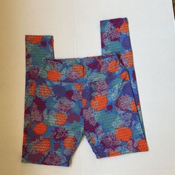 Women’s Graphic Design LuLaRoe Leggings - Picture 2 of 6